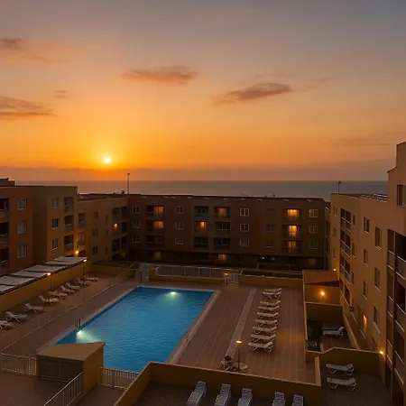 Bonito Apto Erma Con Air & Pool En * 칸델라리아